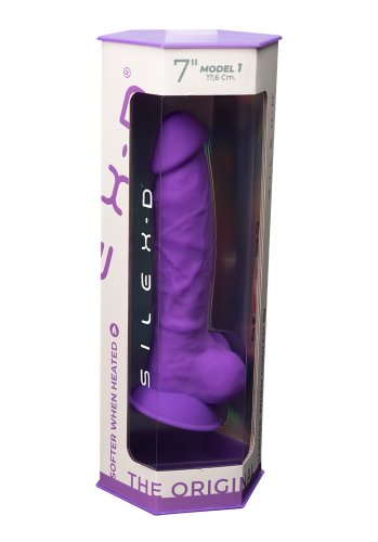 Dual Density Lila Dildo med pung 18 cm