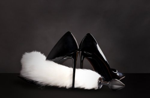 Ouch! Fox Tail with Metal Buttplug, White